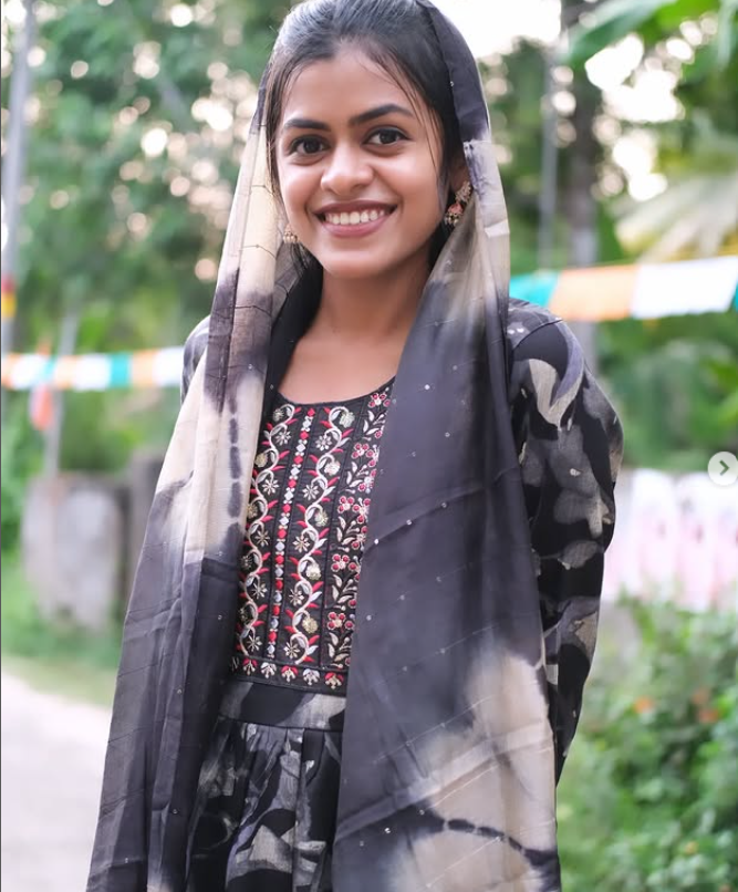 Churidar Set – Elegant & Comfortable